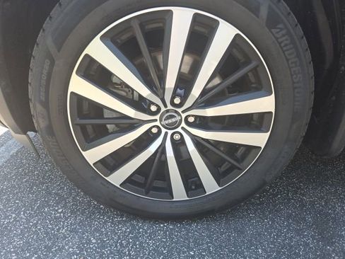 Used 2023 Nissan Pathfinder Platinum w/ Cargo Package image 7