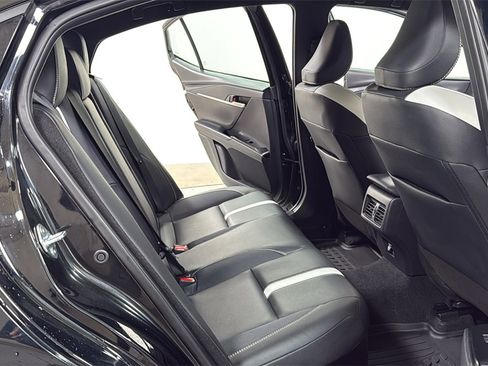 Certified 2025 Toyota Camry SE image 17