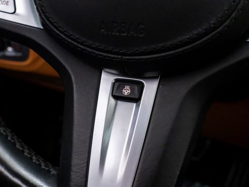 Used 2020 BMW 750i xDrive image 22