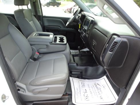 Used 2017 Chevrolet Silverado 1500 W/T image 30