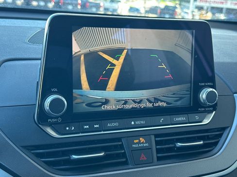 Used 2024 Nissan Altima 2.5 SR image 17