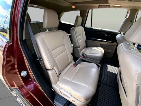 Used 2021 Honda Pilot Elite image 18