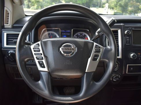 Used 2019 Nissan Titan S AWD/4WD image 31
