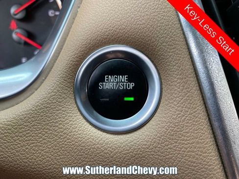 Used 2022 Chevrolet Traverse Premier AWD/4WD image 27