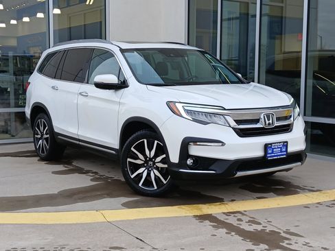 Used 2022 Honda Pilot Elite image 2