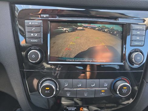 Used 2019 Nissan Rogue S w/ Special Edition Package image 16