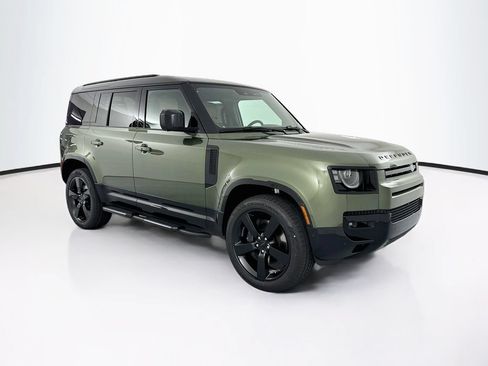 New 2026 Land Rover Defender 110 X-Dynamic SE AWD/4WD image 3