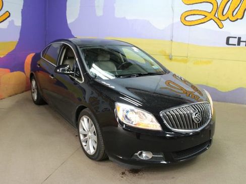 Used 2017 Buick Verano Leather w/ Experience Buick Package FWD image 2