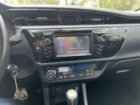 Used 2015 Toyota Corolla S FWD image 13