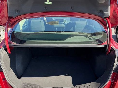 Used 2017 Ford Focus SE FWD image 10