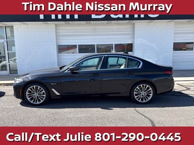 Used 2023 BMW 530e xDrive w/ Convenience Package AWD/4WD image 14