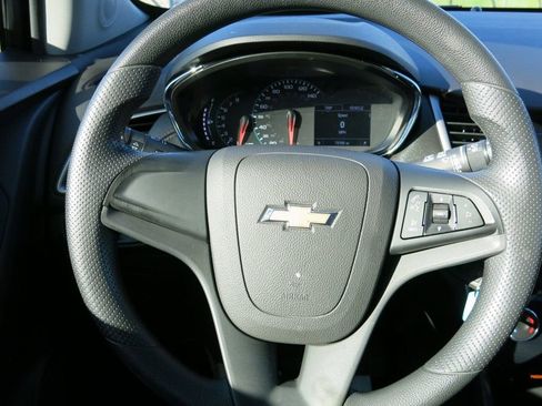 Used 2020 Chevrolet Trax LS image 24