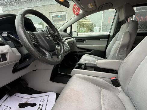 Used 2018 Honda Odyssey LX image 9