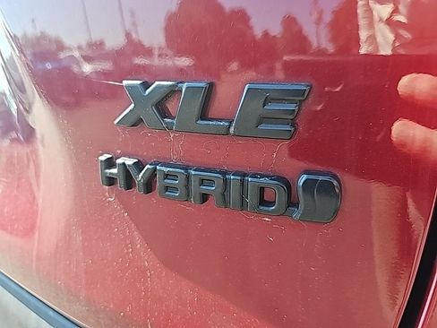 Used 2021 Toyota RAV4 XLE image 45