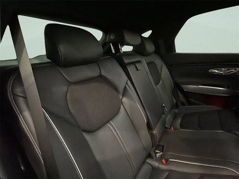 Certified 2025 Genesis GV70 3.5T Sport image 15