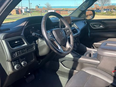 Used 2022 Chevrolet Tahoe Z71 image 2