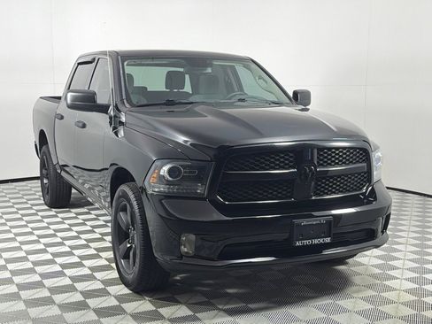 Used 2014 RAM 1500 Express w/ Black Ram 1500 Express Group AWD/4WD image 3