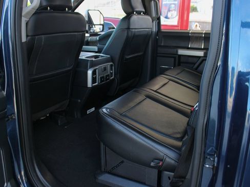 Used 2019 Ford F250 Lariat w/ Lariat Ultimate Package AWD/4WD image 17