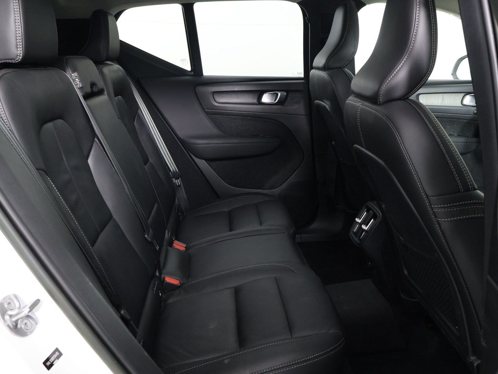 Used 2023 Volvo XC40 B5 Ultimate w/ Protection Package Premier AWD/4WD image 30