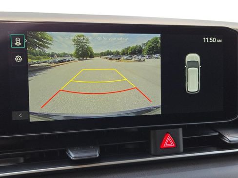 New 2026 Kia Carnival EX FWD image 32