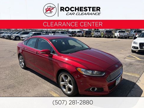 Used 2013 Ford Fusion SE FWD image 1
