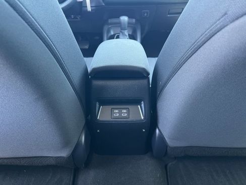 Used 2025 Toyota Corolla LE image 17