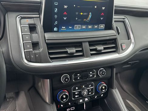 Used 2024 Chevrolet Tahoe Z71 w/ Luxury Package image 20