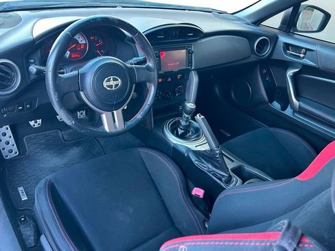 Used 2015 Scion FR-S image 8