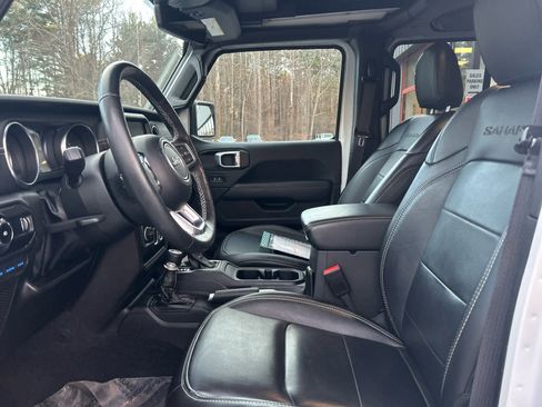 Used 2023 Jeep Wrangler Sahara w/ Cold Weather Group image 35