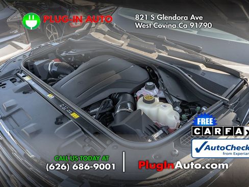 Used 2025 Land Rover Range Rover SV image 19