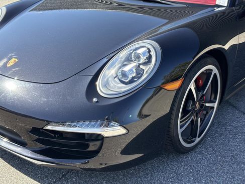Used 2015 Porsche 911 Targa 4S image 11