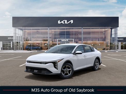 New 2026 Kia K4 FWD image 1