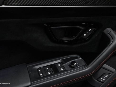 Used 2023 Lamborghini Urus Performante AWD/4WD image 20