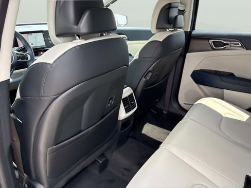 New 2025 Kia Sportage EX image 16