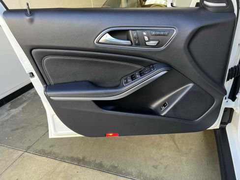 Used 2019 Mercedes-Benz GLA 250 4MATIC w/ Premium Package image 79