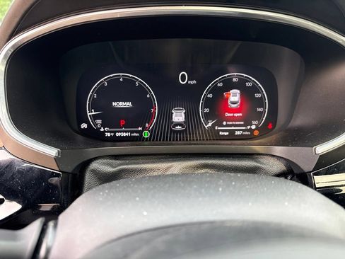 Used 2022 Acura MDX SH-AWD w/ Technology Package image 13