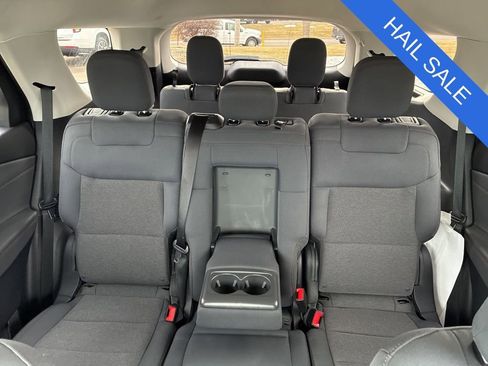 Used 2025 Ford Explorer Active AWD/4WD image 34