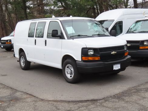 Used 2015 Chevrolet Express 2500 image 22