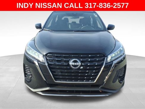 Used 2024 Nissan Kicks SR image 3