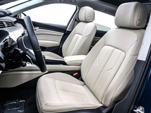 Used 2023 Audi e-tron Premium w/ Convenience Plus Package image 17