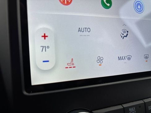 Certified 2024 Ford Edge SEL w/ Convenience Package image 16