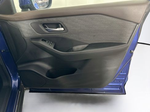 Used 2023 Nissan Rogue SV FWD image 31