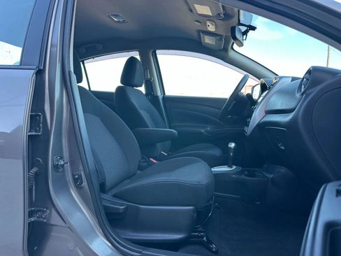 Used 2017 Nissan Versa SV w/ SV Special Edition Package image 10