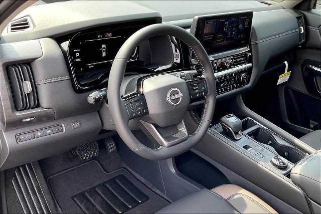New 2026 Nissan Pathfinder Platinum w/ Accent Package AWD/4WD image 7