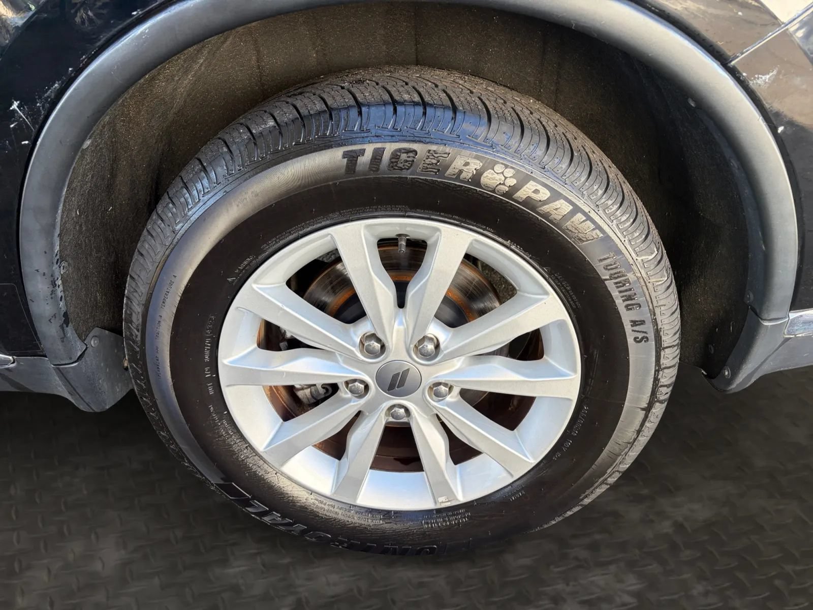 Used 2019 Dodge Durango SXT AWD/4WD image 39
