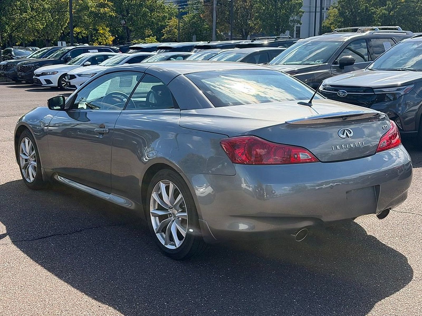 Used 2013 INFINITI G37 Convertible w/ Premium Pkg RWD image 5