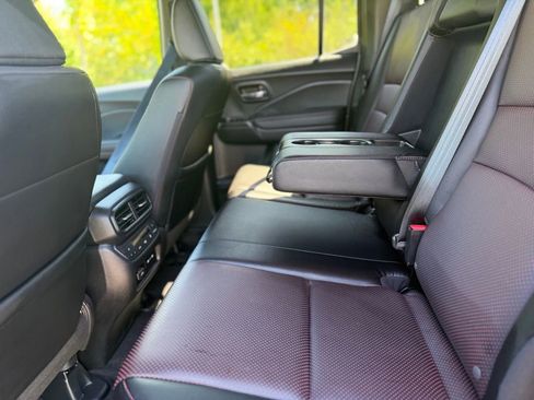 Used 2025 Honda Ridgeline Black Edition image 23