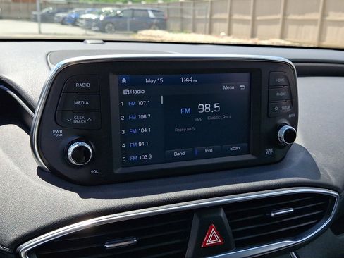 Used 2019 Hyundai Santa Fe SE AWD/4WD image 18
