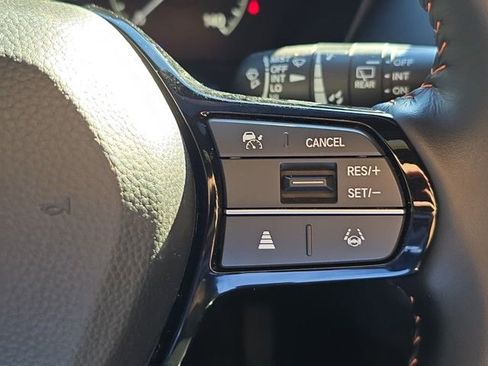 Used 2025 Honda HR-V Sport image 16