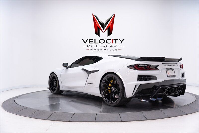 Used 2025 Chevrolet Corvette Z06 w/ Stealth Interior Trim Package RWD image 8